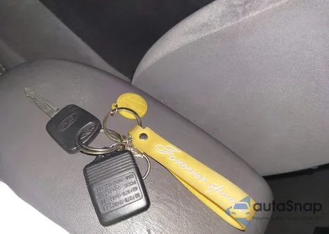 2002 Ford Focus Zx5 из США, поврежденный, VIN 3FAFP37332R113618